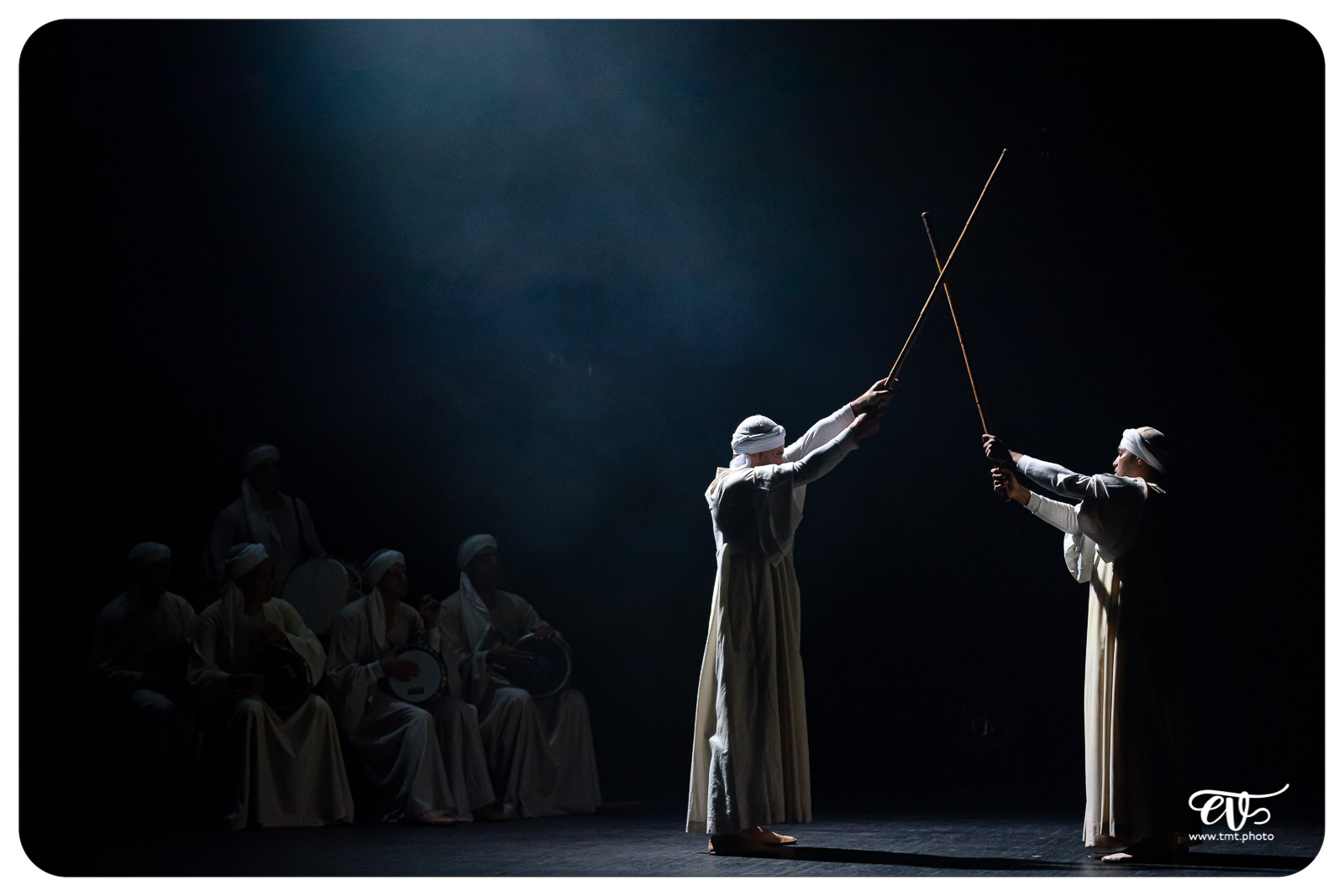 DANS LE CERCLE DES HOMMES DU NIL - CENTRE MEDHAT FAWZY DE MALLAW